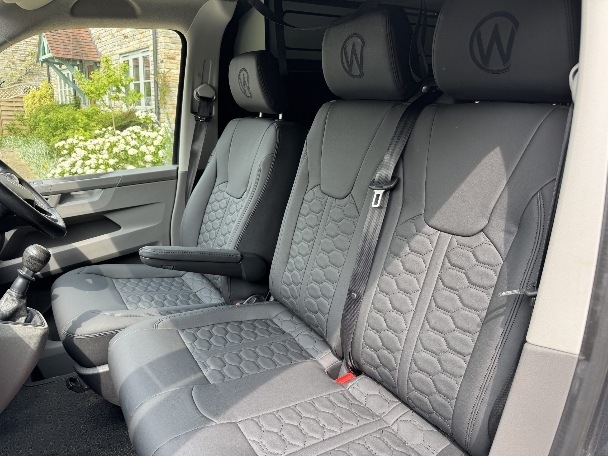 Volkswagen T6.1 Campervan Trek Edition (Stealth)