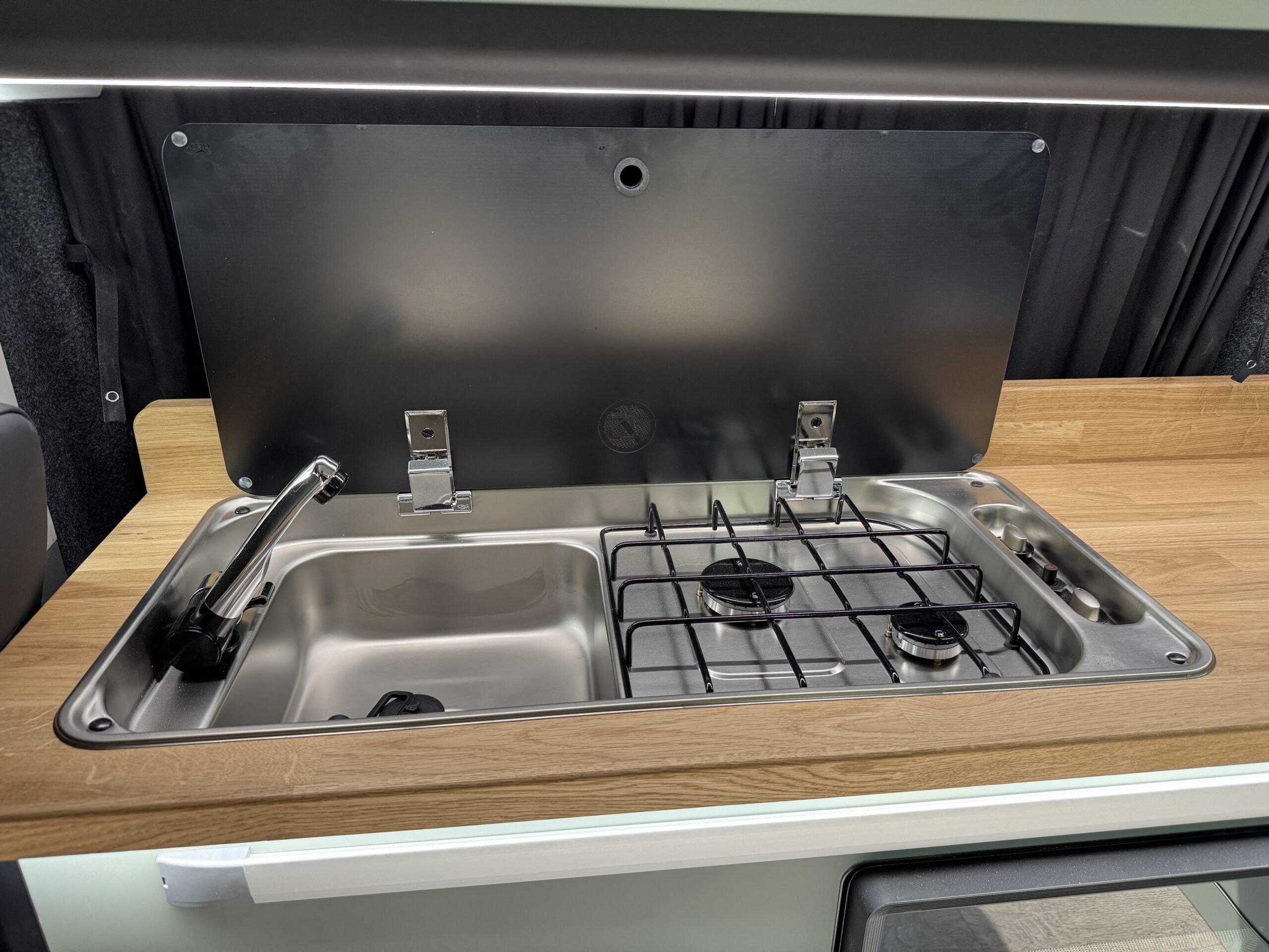 Volkswagen T6.1 Campervan Trek Edition (Stealth)