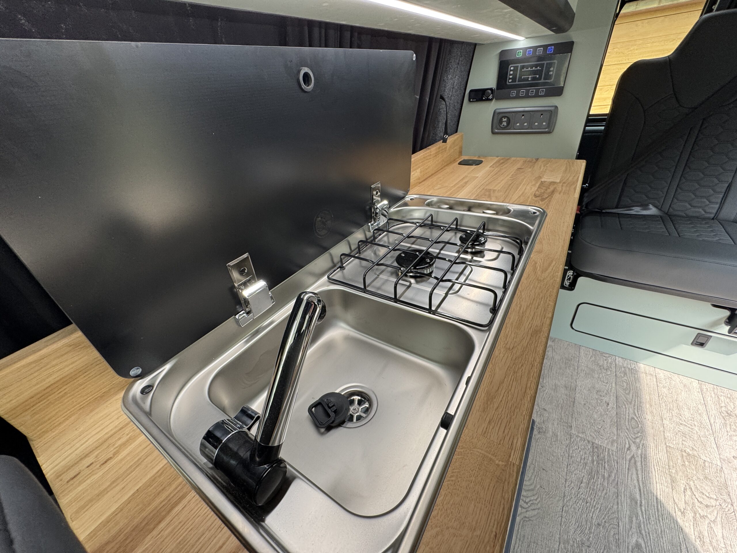 Volkswagen T6.1 Campervan Trek Edition (Stealth)