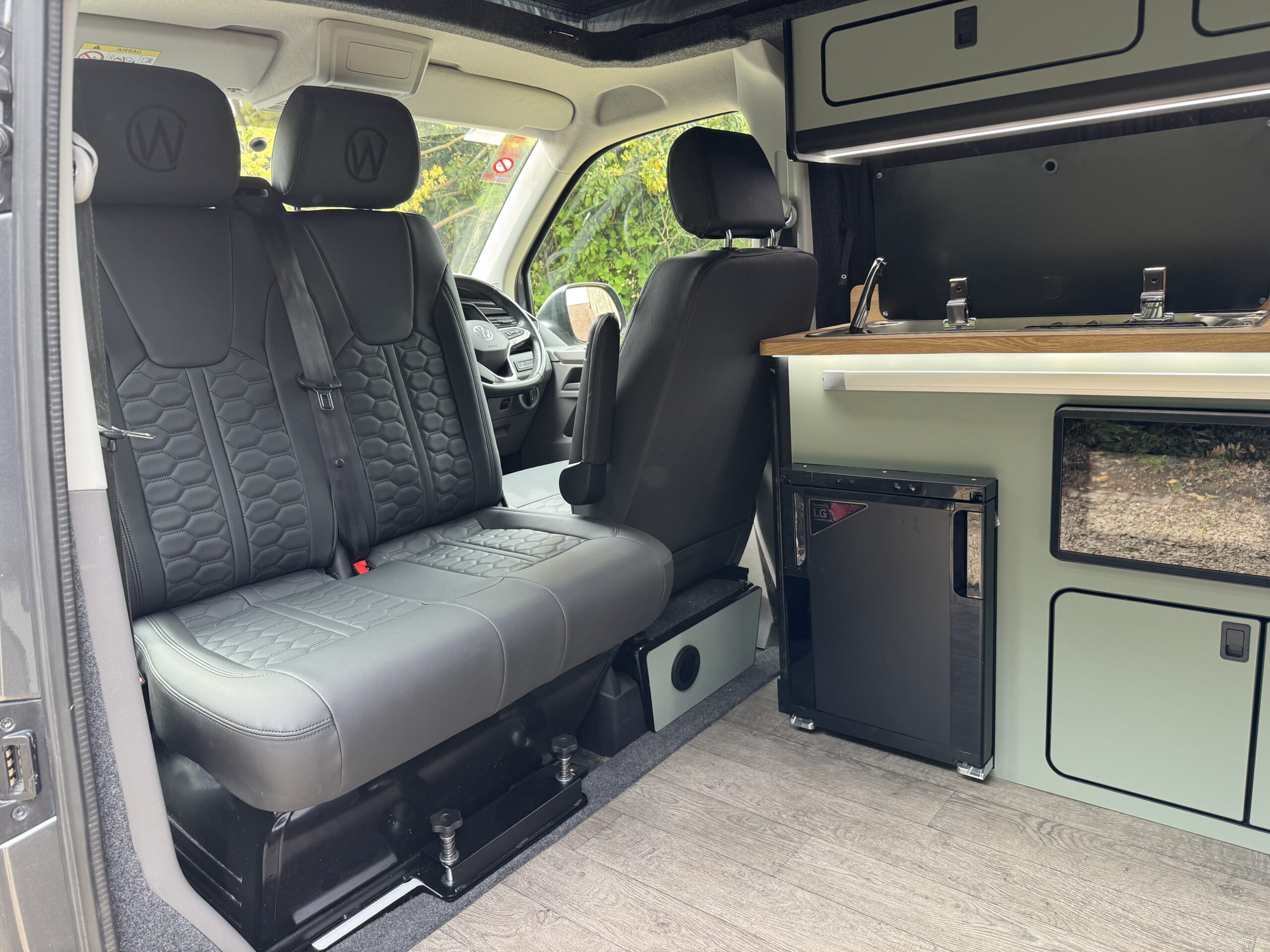 Volkswagen T6.1 Campervan Trek Edition (Stealth)