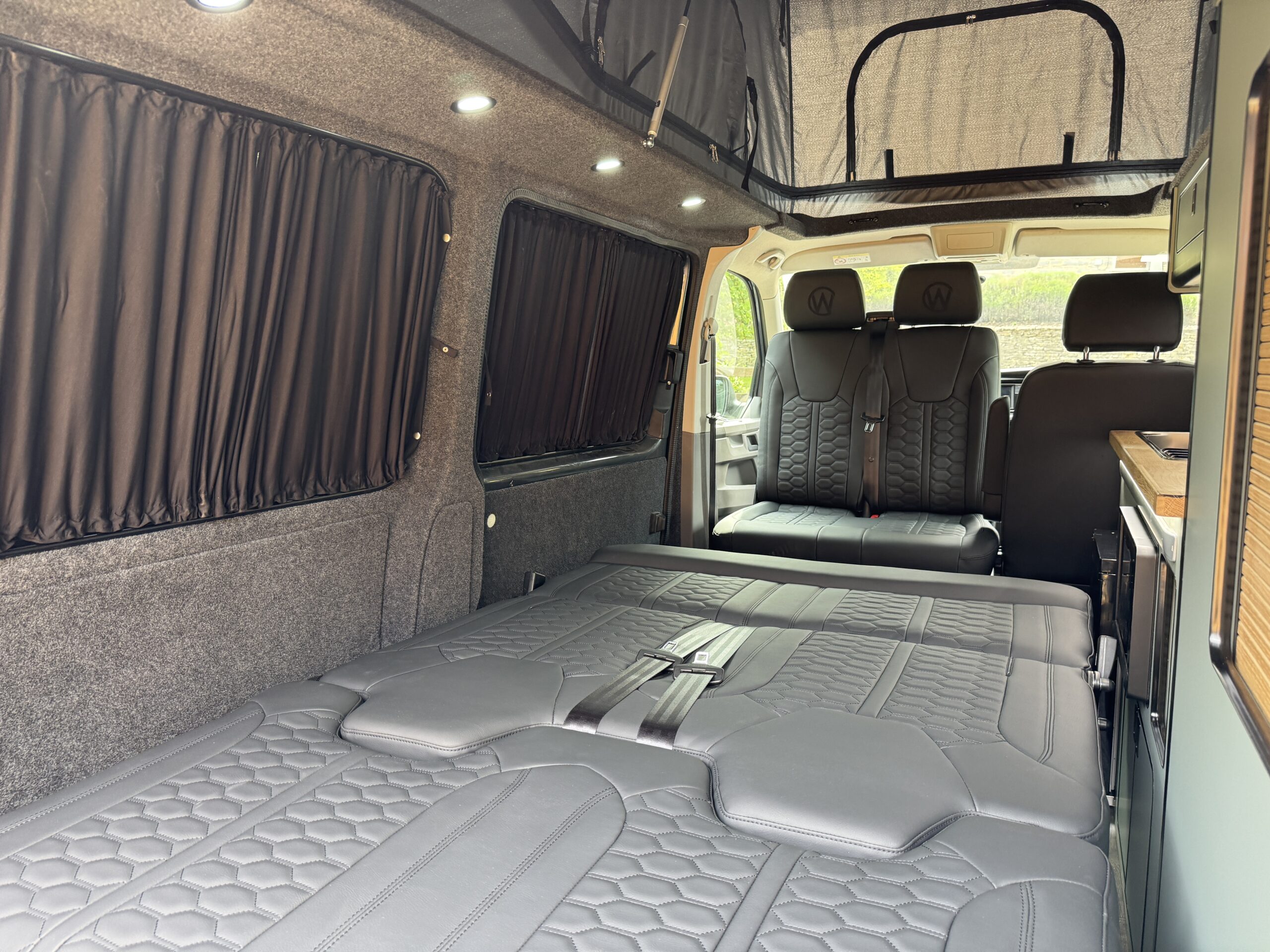 Volkswagen T6.1 Campervan Trek Edition (Stealth)