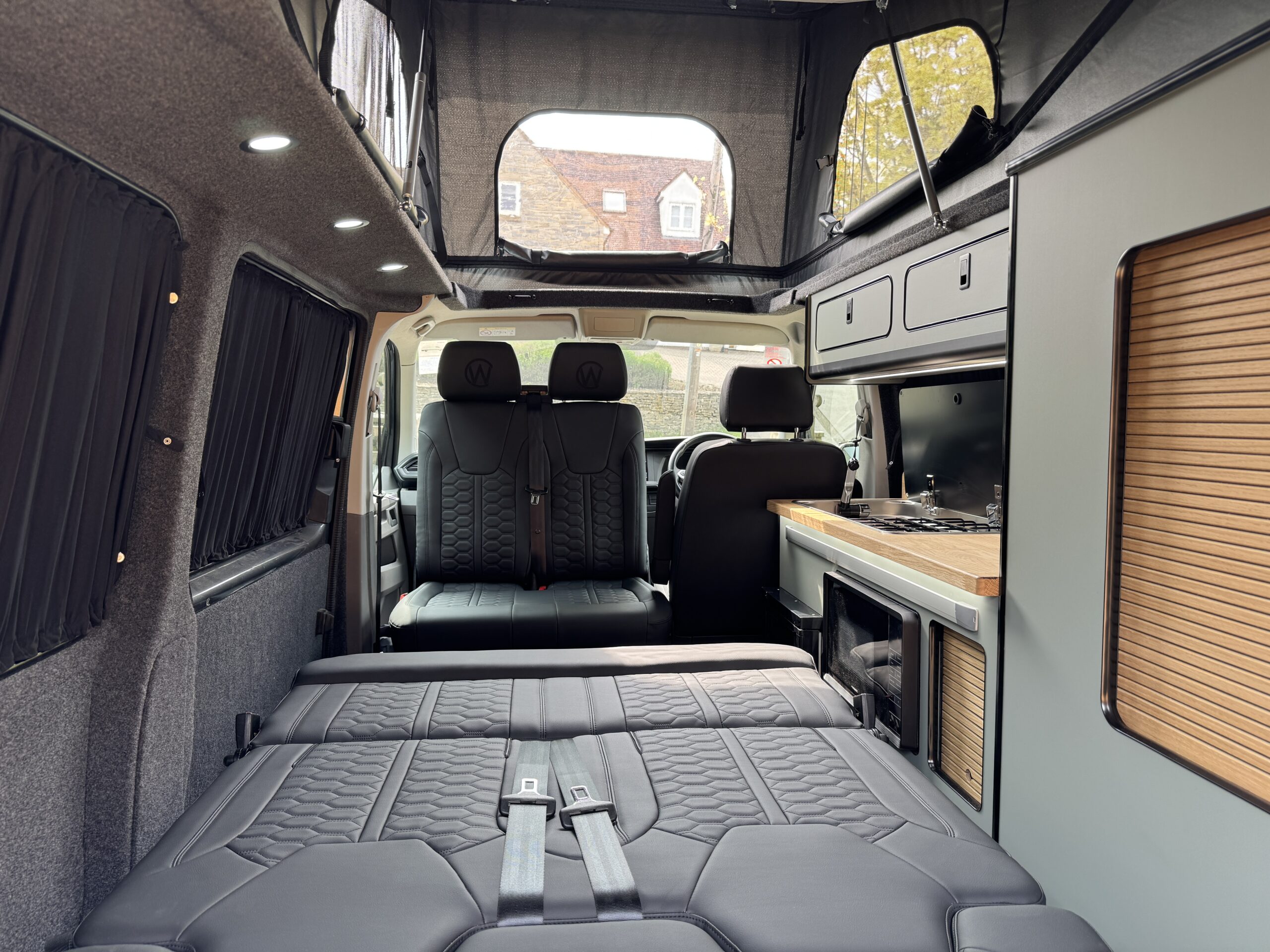 Volkswagen T6.1 Campervan Trek Edition (Stealth)