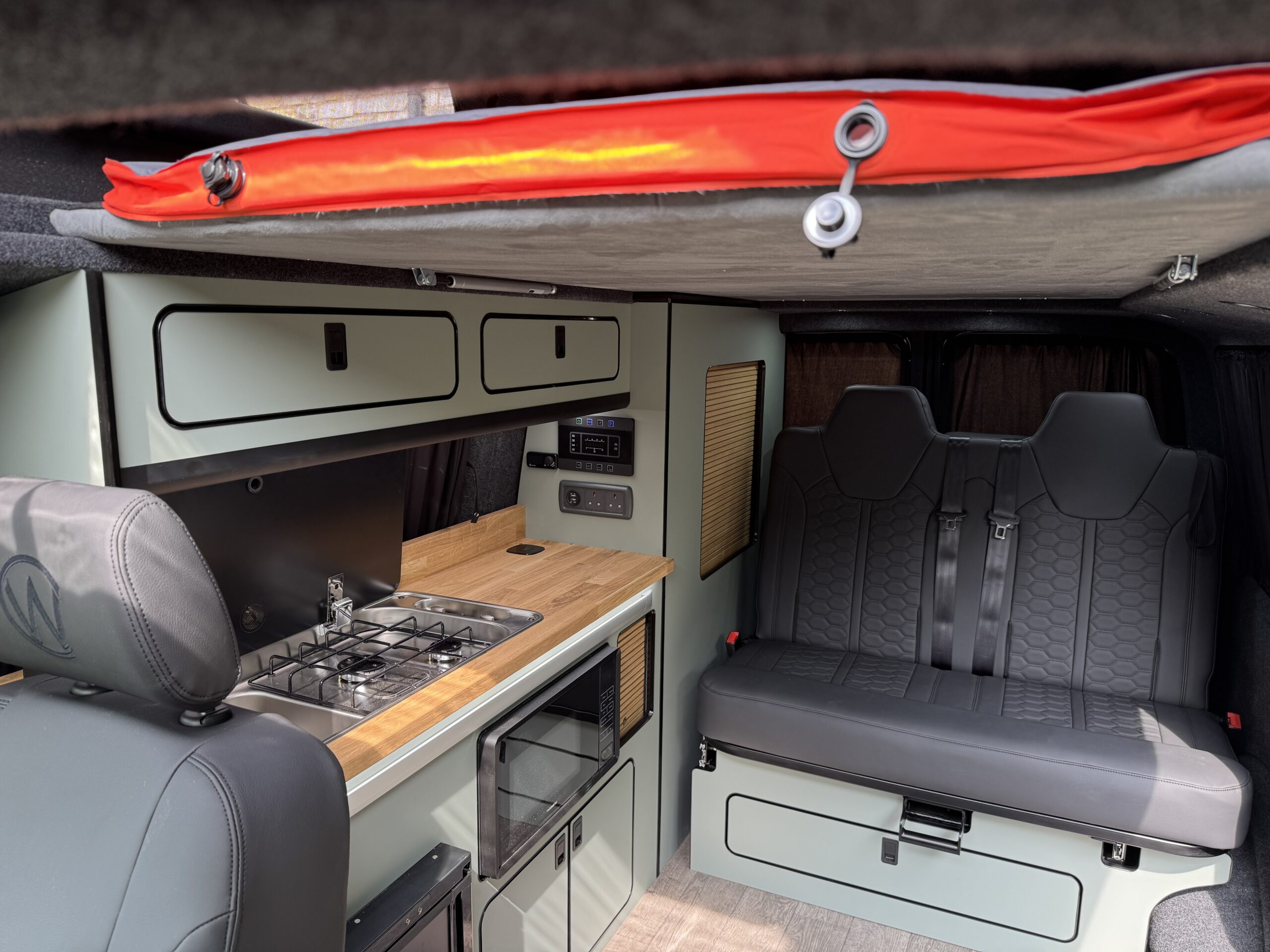 Volkswagen T6.1 Campervan Trek Edition (Stealth)