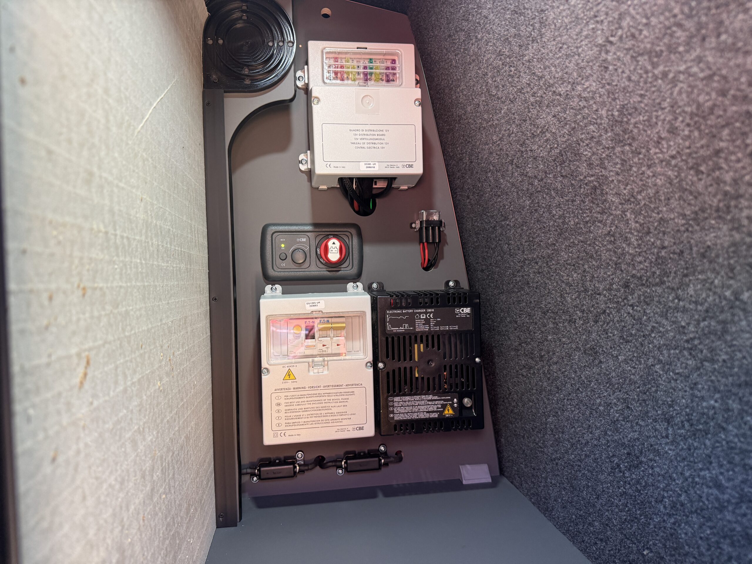 Volkswagen T6.1 Campervan Trek Edition (Silver Star)