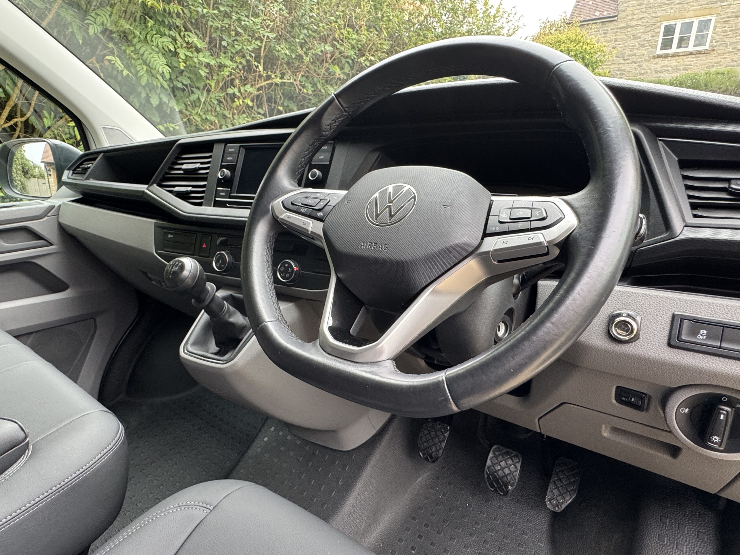 Volkswagen T6.1 Campervan Trek Edition (Apollo)