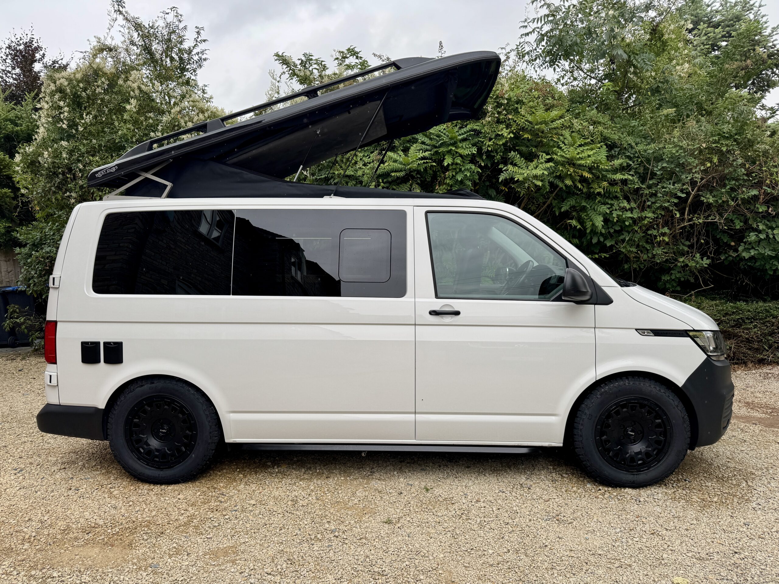 Volkswagen T6.1 Campervan Trek Edition (Apollo)